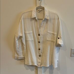 Women’s White Button-Up Shirt